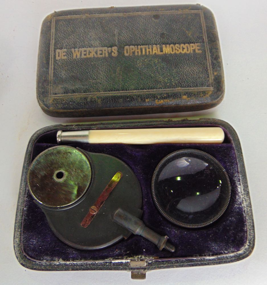 Two small cased pieces of optical equipment, one inscribed 'D De Weckr's Ophthalmoscope' together - Image 2 of 2