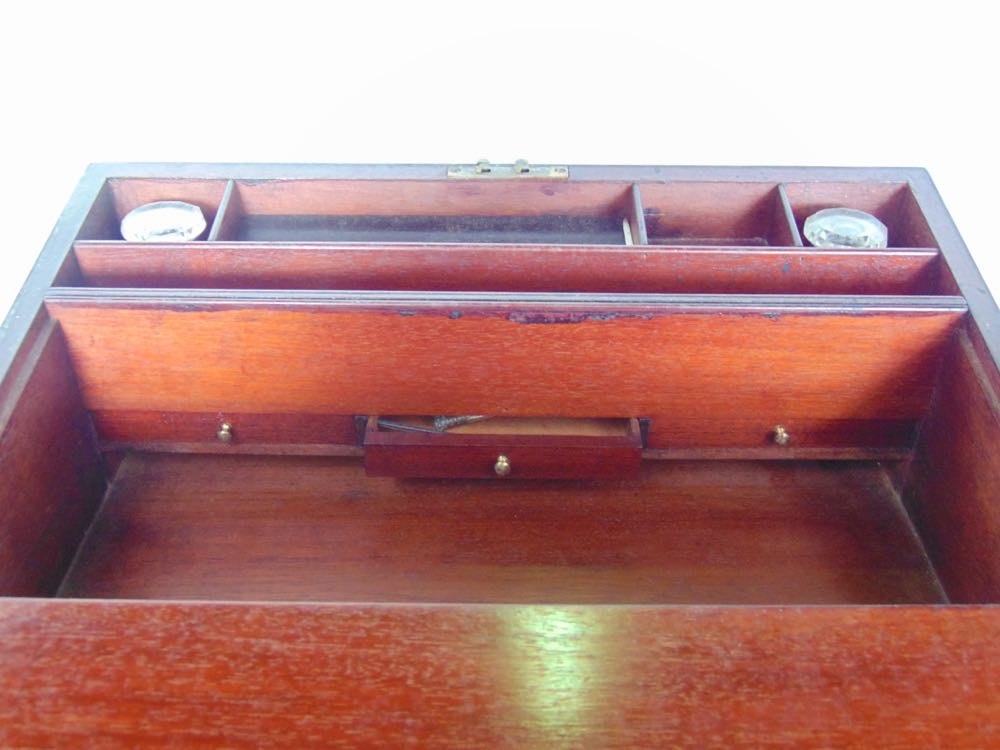 A 19th century mahogany cased writing slope with gilt tooled black leather and fitted interior, 46 - Image 2 of 3