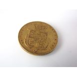 A George IV gold sovereign dated 1827, 7.9g