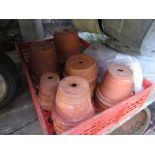 Approx 30 terracotta flower pots of varying size