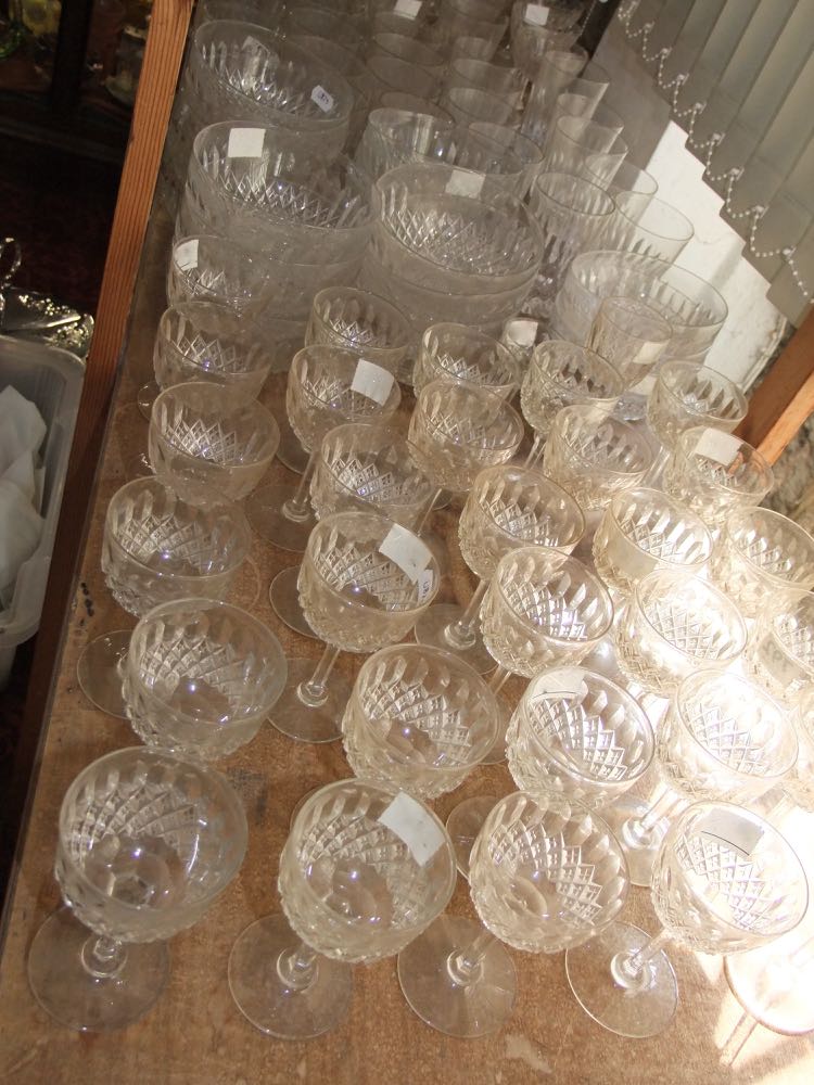 Extensive collection of good quality cut glass ware to include sherry glasses, champagnes, tumblers, - Image 2 of 3