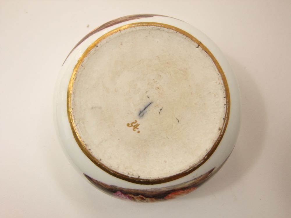 A good quality 19th century Meissen bowl of circular form with painted panels in a Watteauesque - Image 5 of 6