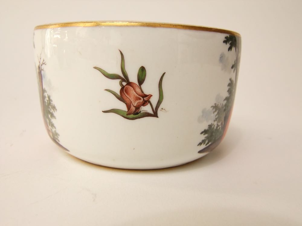 A good quality 19th century Meissen bowl of circular form with painted panels in a Watteauesque - Image 3 of 6