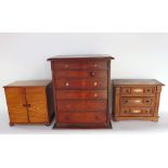 An early 20th century oak apprentice chest of drawers with three long split moulded type drawers, 25