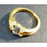GOLD RING SET TWO SAPPHIRES AND THREE DIAMONDS (ONE MISSING), DIA: 16.5mm (4g)