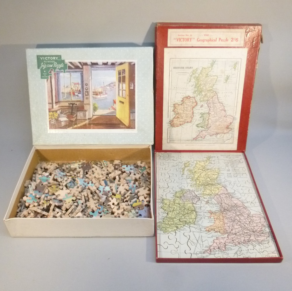 MAH-JONG BOXED SET WITH BOOKLET, VINTAGE JIGSAW PUZZLES INCLUDING 'VICTORY' SERIES No. 2 - Image 4 of 8