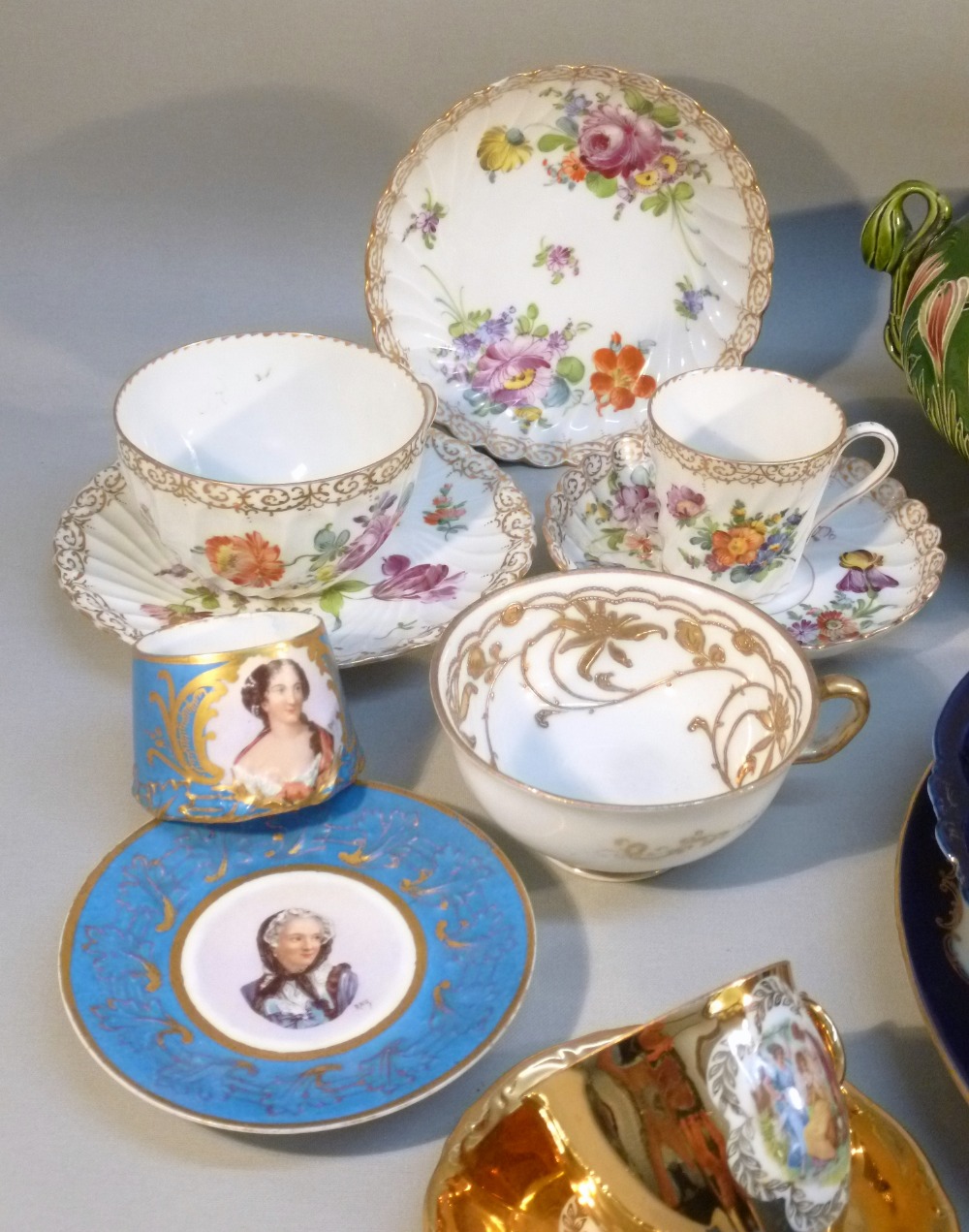 FIVE PIECES OF DRESDEN FLORAL AND GILT TEA/COFFEE WARE, CAPODIMONTE STYLE EARTHENWARE CUP AND - Image 2 of 20