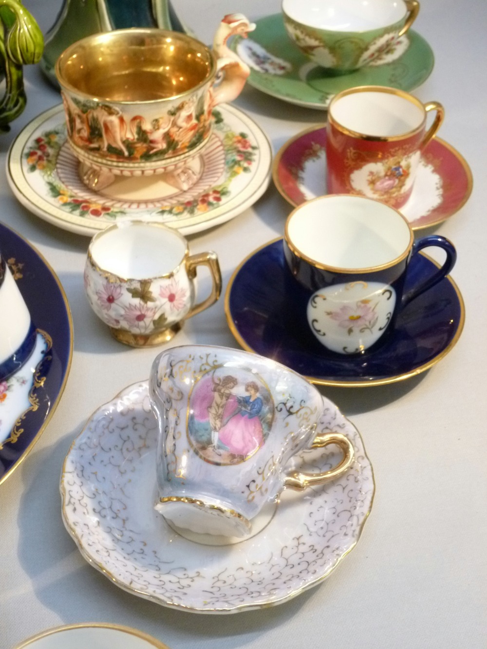 FIVE PIECES OF DRESDEN FLORAL AND GILT TEA/COFFEE WARE, CAPODIMONTE STYLE EARTHENWARE CUP AND - Image 13 of 20
