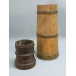 ANTIQUE TRIBAL TURNED WOOD VESSEL OF A WAISTED FORM WITH CENTRAL AND REEDED BANDS H.15cm W. 13.3cm