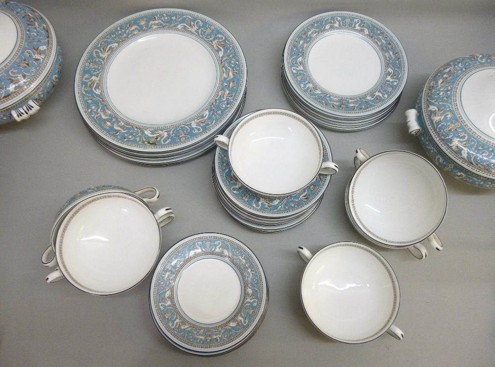 WEDGWOOD BONE CHINA 'FLORENTINE' PART DINNER SET COMPRISING 7 x SOUP CUPS, 8 x SOUP SAUCERS, 7 x - Image 6 of 7