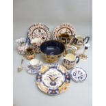 A COLLECTION OF IMARI PIECES, FOUR PLATES, A COALPORT BOWL, A WADE HEATH JUG AND FIVE OTHER ITEMS.