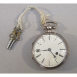 A LATE GEORGIAN SILVER POCKET WATCH WITH A CIRCULAR WHITE ENAMELLED DIAL ENCLOSING A VERGE