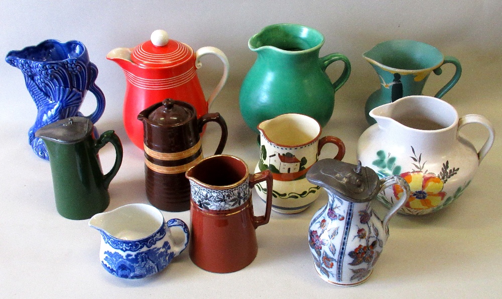 A BRANNAM BARNSTAPLE GREEN GLAZED JUG (H: 20.5cm), A BRENTLEIGH JUG, A PORTOBELLO JUG AND EIGHT