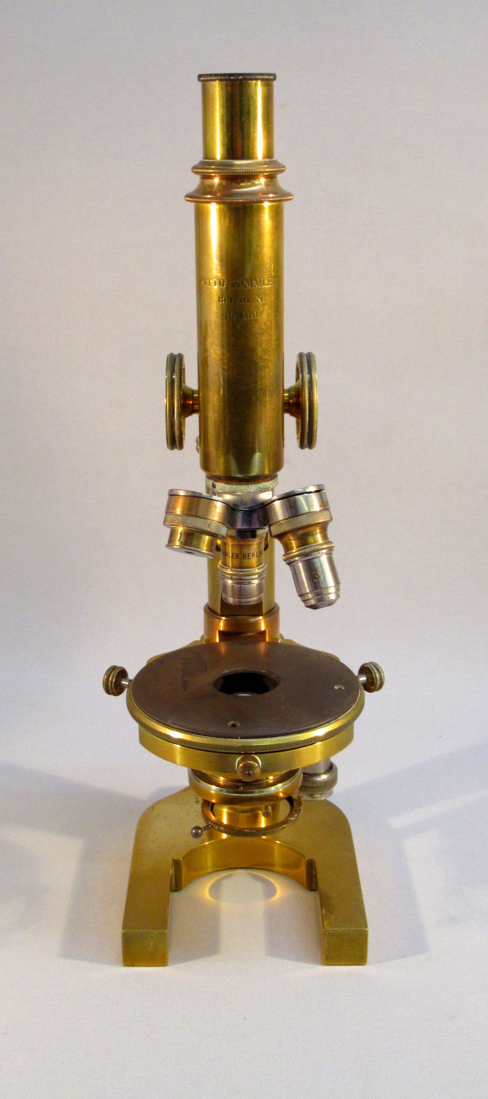 A LATE C19th BRASS MICROSCOPE BY OTTO HIMMLER. BERLIN N.14160 LACQUERED BRASS, HORSE SHOE FOOT, - Image 9 of 10