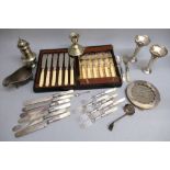 A GOOD QUANTITY OF SILVER PLATED ITEMS INCLUDING TWO ENTRÉE DISHES, SET OF SIX MOTHER-OF-PEARL