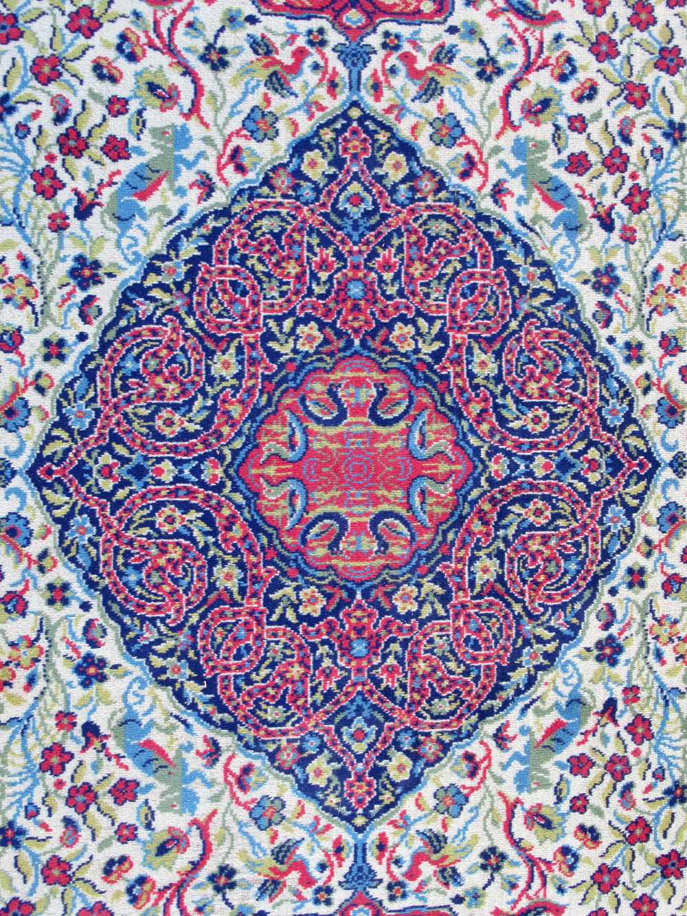 A WILTON PERSIAN STYLE FLORAL PATTERNED CARPET (229cm x 139cm) - Image 3 of 5