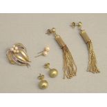 A PAIR OF 9ct GOLD 'TASSEL' EARRINGS, A PAIR OF 9ct BALL EARRINGS, A PAIR OF 9ct GOLD PEARL STUDS