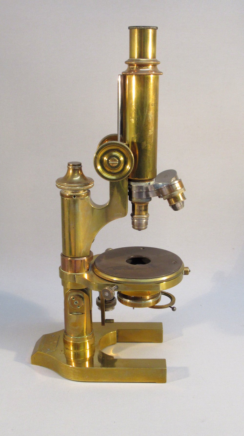 A LATE C19th BRASS MICROSCOPE BY OTTO HIMMLER. BERLIN N.14160 LACQUERED BRASS, HORSE SHOE FOOT,