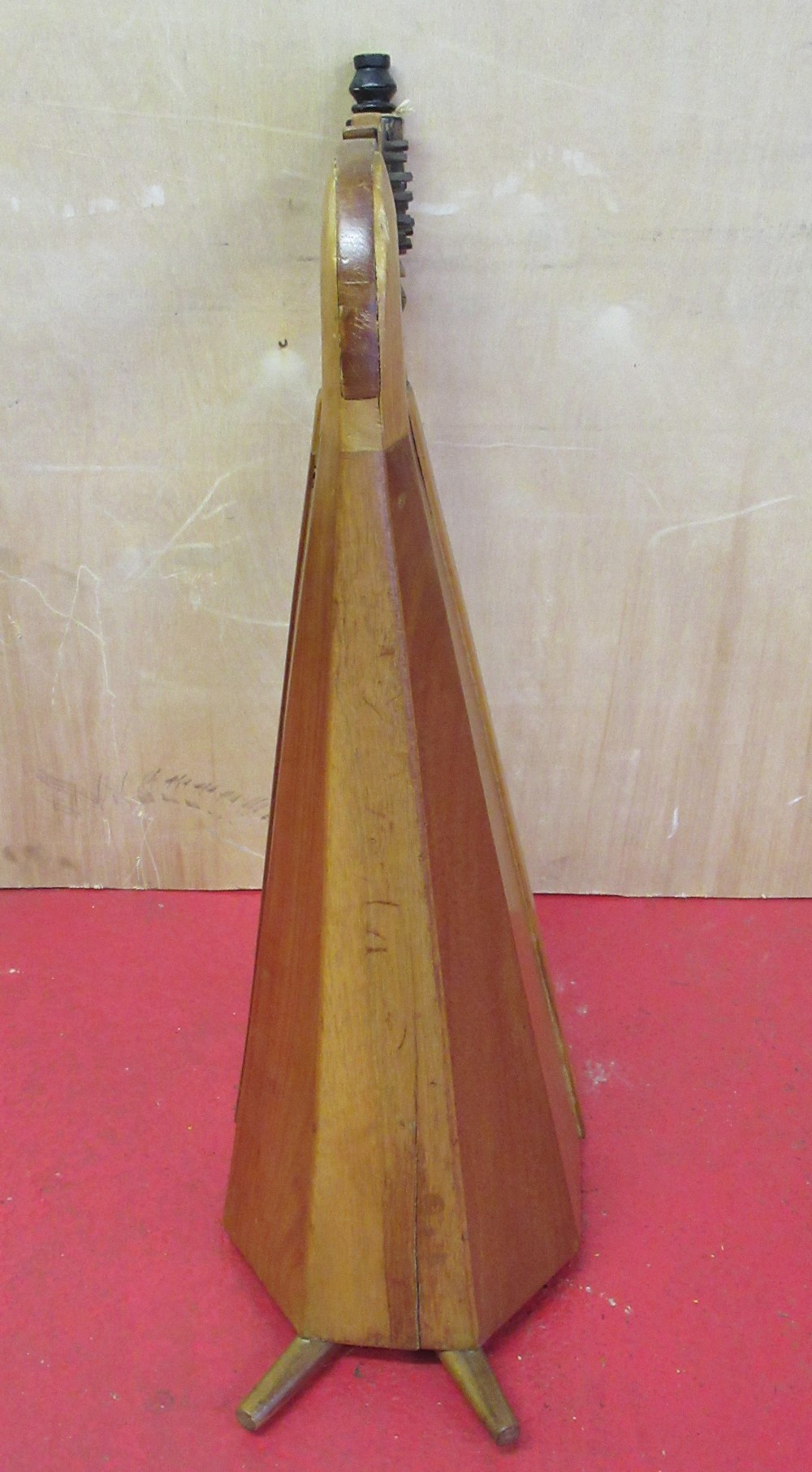 A VENEZUELAIN HARP, NINE STRINGS MISSING (OVERALL LENGTH: 72.5cm) - Image 4 of 4