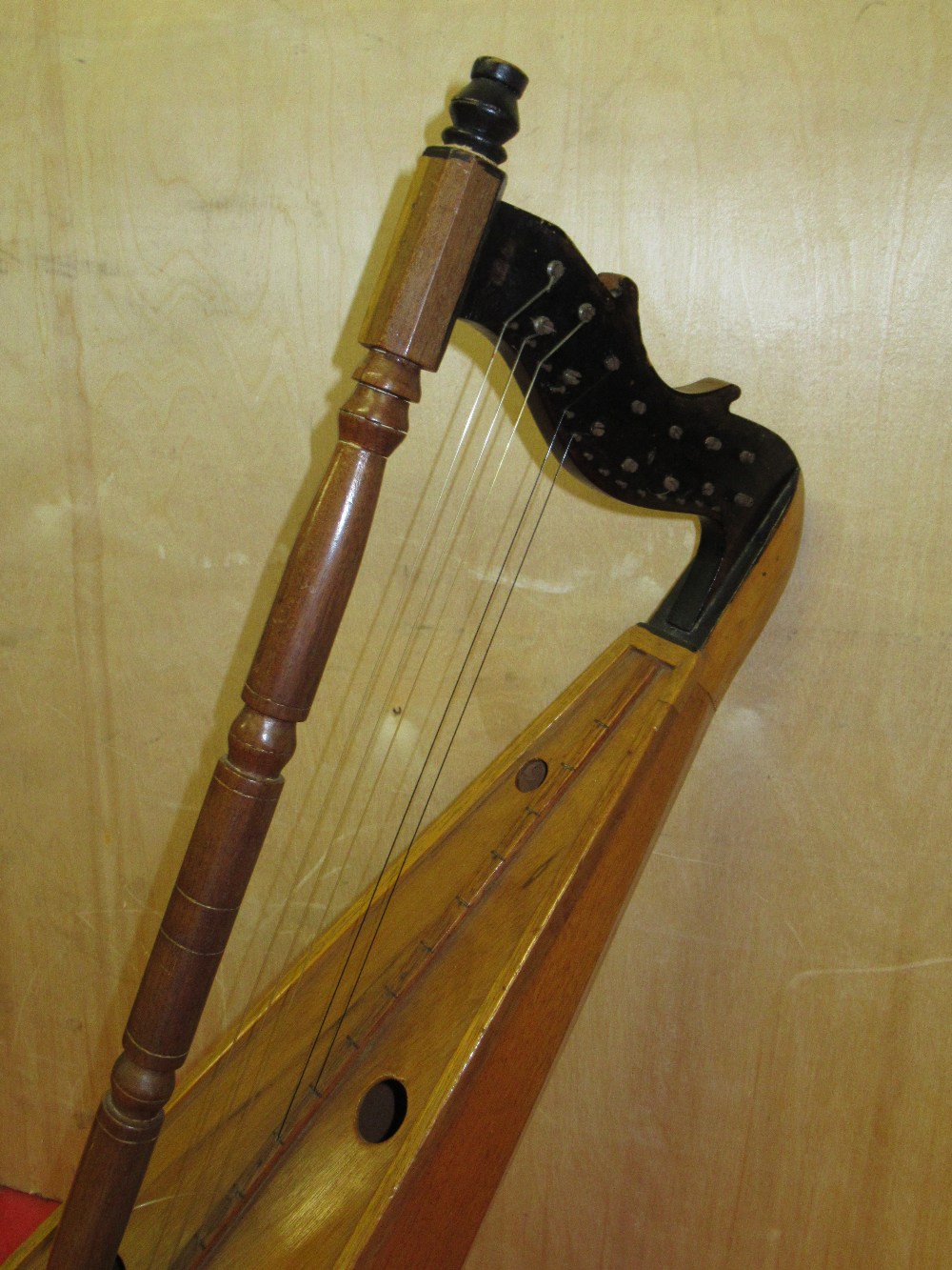 A VENEZUELAIN HARP, NINE STRINGS MISSING (OVERALL LENGTH: 72.5cm) - Image 2 of 4