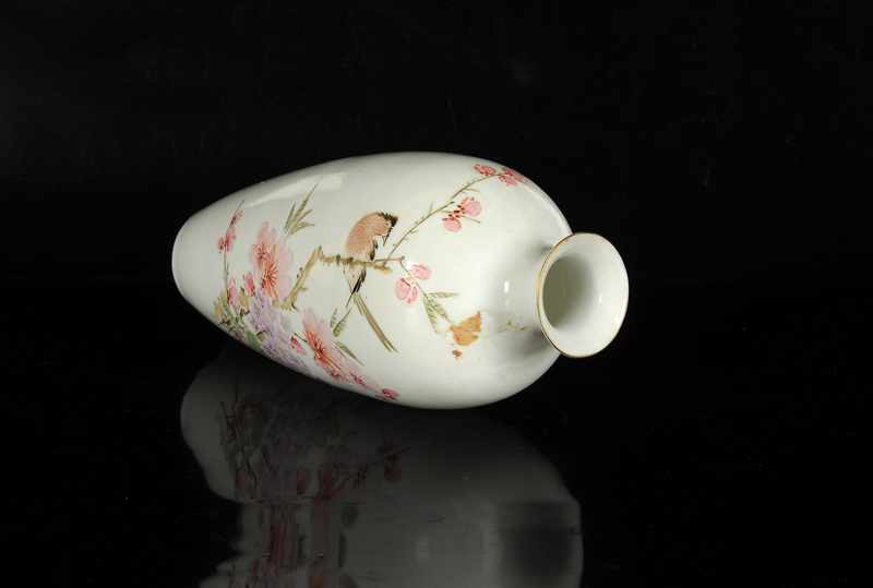 An eggshell porcelain vase with a decor of flower branches and a bird. Marked with seal mark - Image 2 of 5