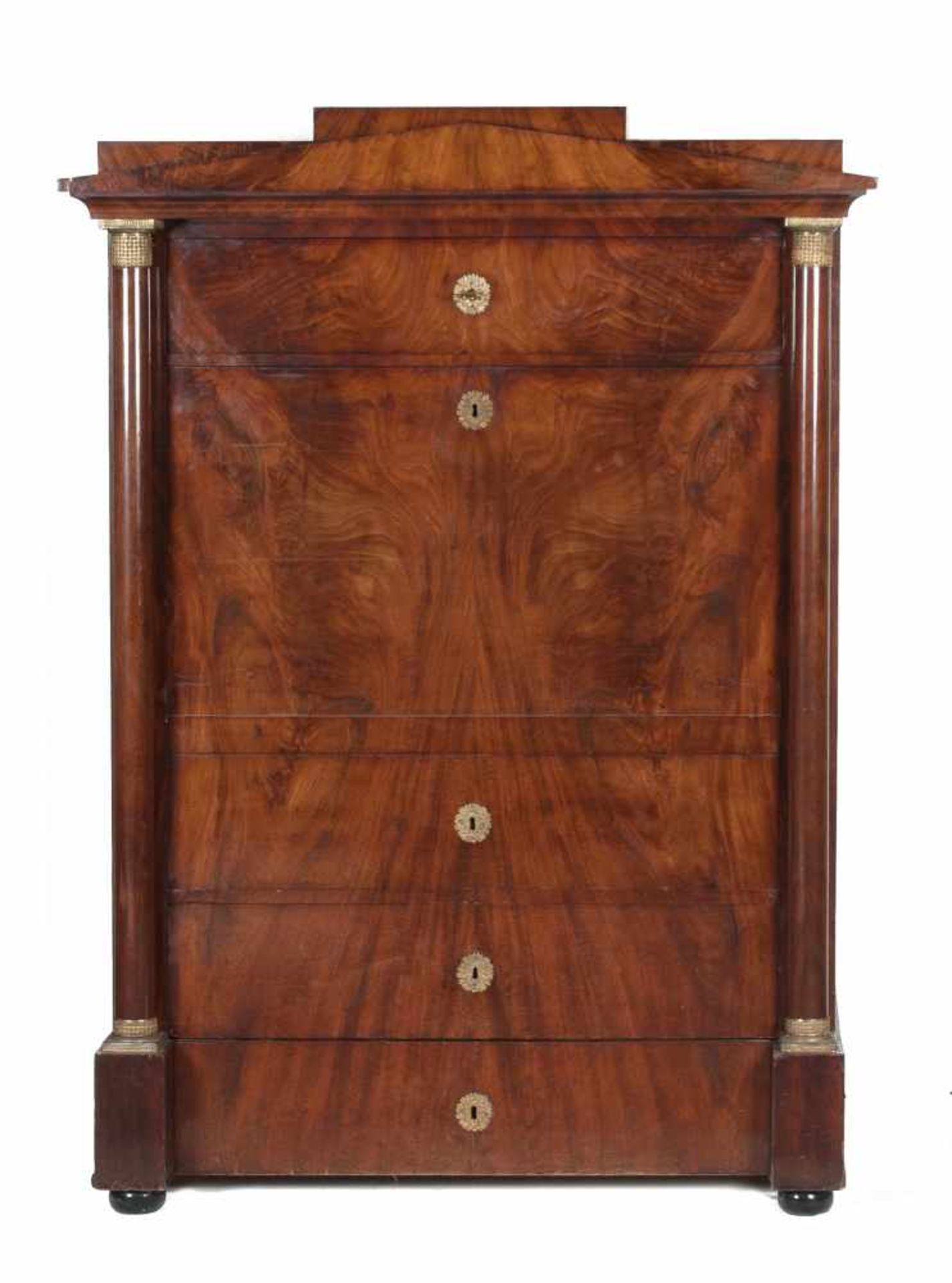 Mahoniehouten klepsecretaire met timpaan kap, twee zuilen en vergulde koperen monturen. Duitsland,