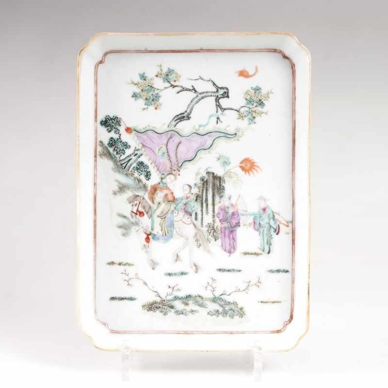Polygonale Schale mit figürlicher Szene China, späte Qing-Dynastie (1644-1911). Porzellan, farbig