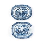 A PAIR OF CHINESE BLUE AND WHITE DISHES, QING DYNASTY, QIANLONG, 1736 - 179 each rectangular dish