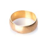 AN 18CT GOLD WEDDING BAND of plain form, acid tested as 18ct, size P