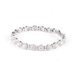 AN 18K WHITE GOLD AND DIAMOND BRACELET