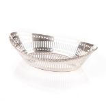 A GEORGE V SILVER BREAD BASKET, LONDON, 1927, GOLDSMITH & SILVERSMITHS CO LTD.