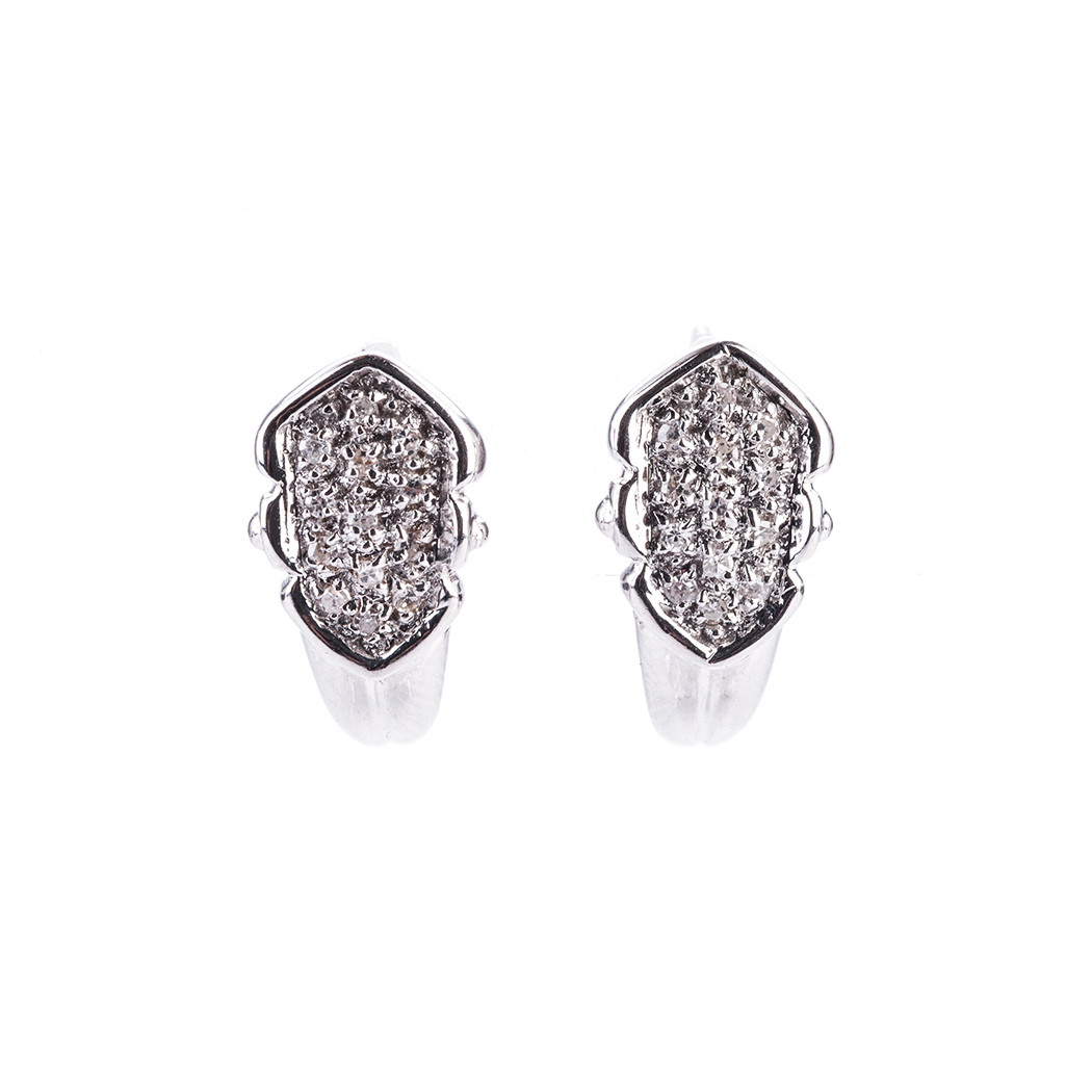 A PAIR OF 18K WHITE GOLD AND DIAMOND HUGGIES