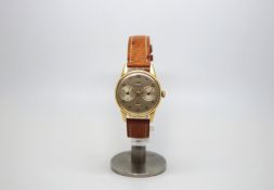 Vintage Universal Geneve Perpetual calendar wristwatch, circular silvered twin registered dial,