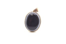 Victorian banded agate locket pendant, large polished cabochon of black agate, single continuous