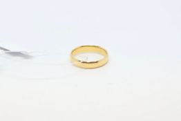 22ct yellow gold wedding band, 4mm band, 4.5g, ring size O