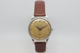 Vintage Jaeger-LeCoultre automatic, Pidduck signed dial, circular dial with dagger hour markers,