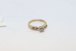 Cubic zirconia ring, set in 9ct yellow gold, ring size L