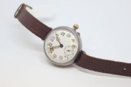 Classic Gentlemen's WW1 military Trench watch, circa 1914s, porcelain dial with luminous Arabic