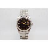 Rare Gloss Dial Rolex Oyster Date Chronometer Wristwatch, circular black gloss dial with gold
