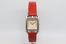 Ladies Hermes Wristwatch, square beige dial with Arabic numerals in an interesting 23mm silver