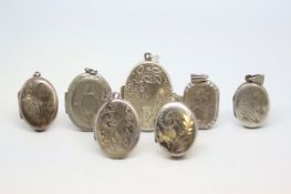 A quantity of mainly silver lockets, including vintage, hearts, ovals and round lockets