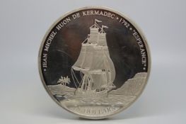 Large silver coin, Elizabeth II, Solomon Islands 25 Dollars, marked *Jean Michel Huon De Kermadec*