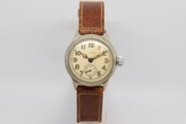 Gentlemen's Elgin US Military Vintage Wristwatch, circular dial with Arabic numerals cathedral hands