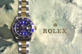 Gentlemen's 18ct Bi-Metal Rolex Submariner Wristwatch with box & paperwork, circular gloss blue dial