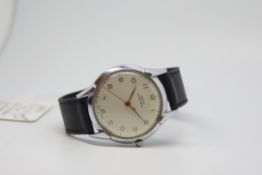 Gents Revue Vintage Wristwatch, circular dial with arabic numerals, 36mm stainless steel case and