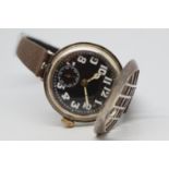 Gentleman's Vintage WWW Military Wristwatch, circular black dial with Arabic numerals an outer