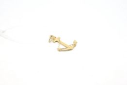 18ct yellow gold anchor pendant/charm, weighing approximately 1.0g