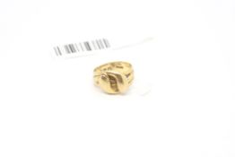 18ct yellow gold double snake crossover ring, weighing approximately 5.6g