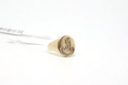 9ct yellow gold seal signet ring, depicting flaming boars head, inscribed 'Ne Quid Nimis' , 'Nothing
