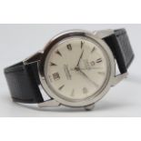 Gents Omega Seamaster Automatic Calendar Vintage Wristwatch, circular centre second dial with dagger